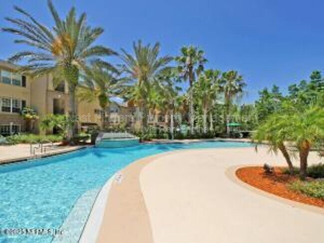 Building Photo - 7800 Point Meadows Dr