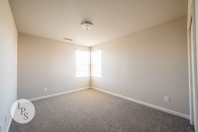 Building Photo - Brand New Clovis Home, 4BR/3BA, With Solar...