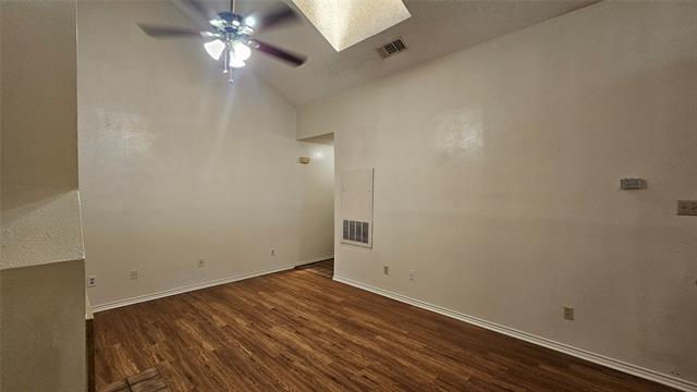 Building Photo - 3018 N Bell Ave