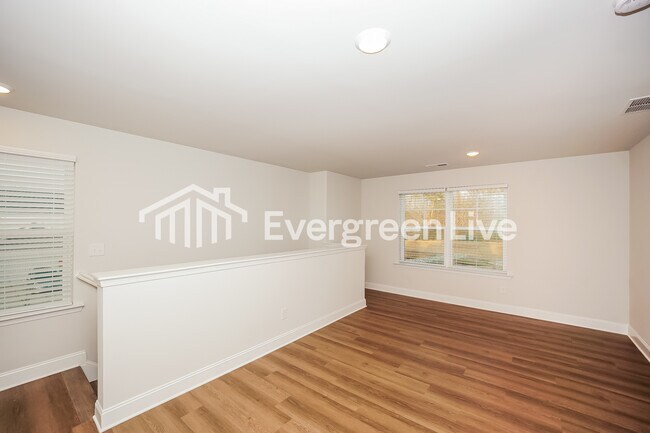 Building Photo - 8327 Bearling Wy