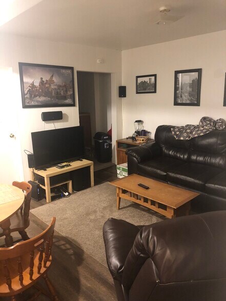 Building Photo - 3209 Ward St