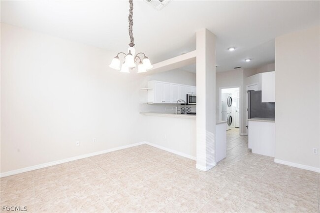 Building Photo - 9282 Palm Island Cir