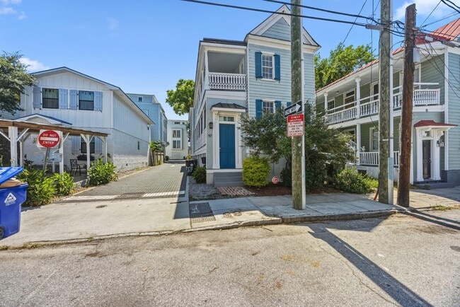 Building Photo - 57 Hanover St