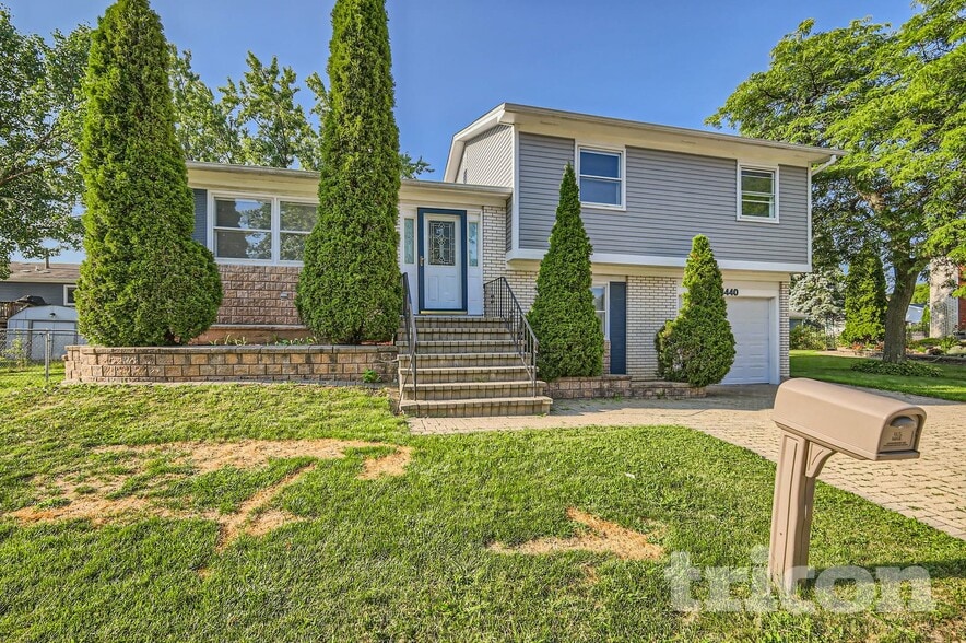 Building Photo - 4440 Trailside Ct