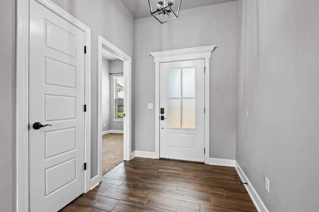 Building Photo - Spacious 4-Bedroom Home with Open Layout, ...