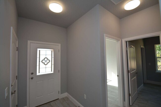 Building Photo - 25 Rosepetal Ln