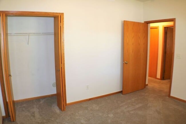 Building Photo - $1,215 | 2 Bedroom, 2 Bathroom CONDO | Designed for Ages 55+ | PET Friendly* | Available for Nove...