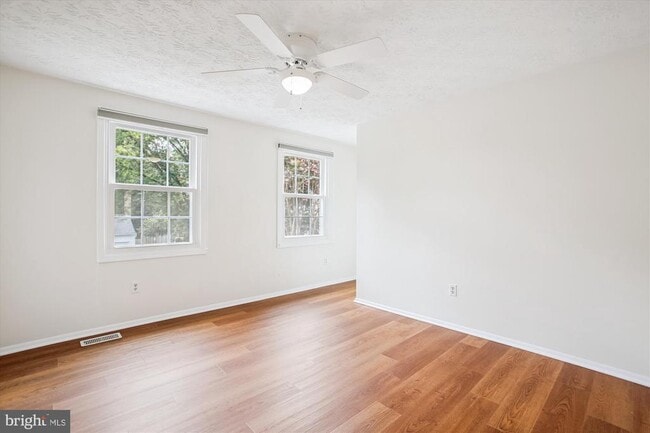 Building Photo - 10641 John Ayres Dr