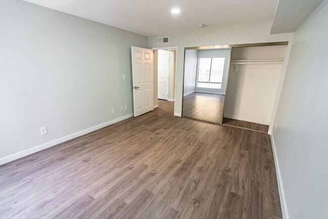Interior Photo - 315 South Virgil Ave