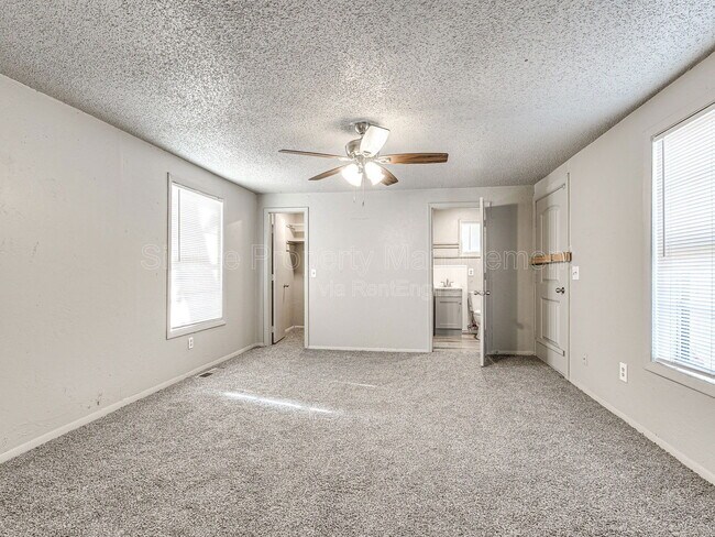Building Photo - 1108 Mallard Dr