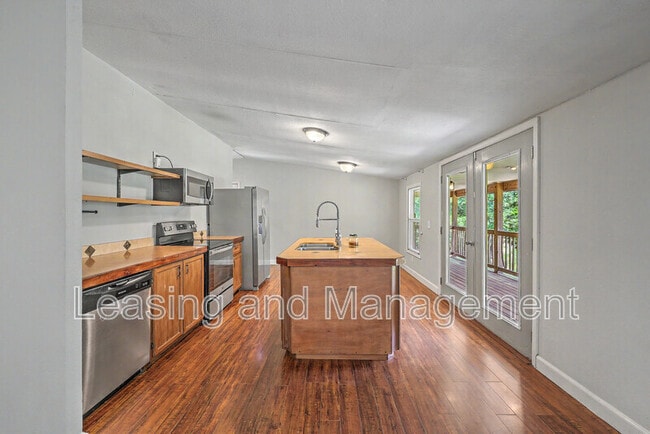 Building Photo - 3585 Riley Wright Rd