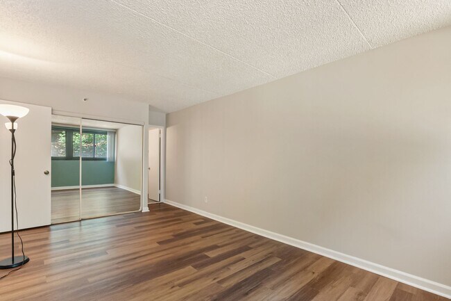 Building Photo - 5911 Edsall Rd