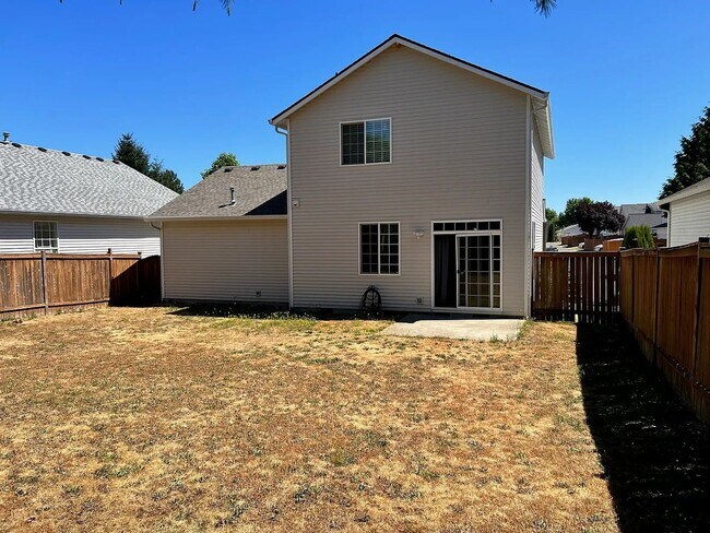Building Photo - 8225 Sweetbrier Loop SE
