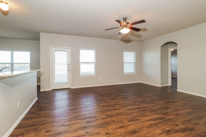 Building Photo - 300 Windmill Ct