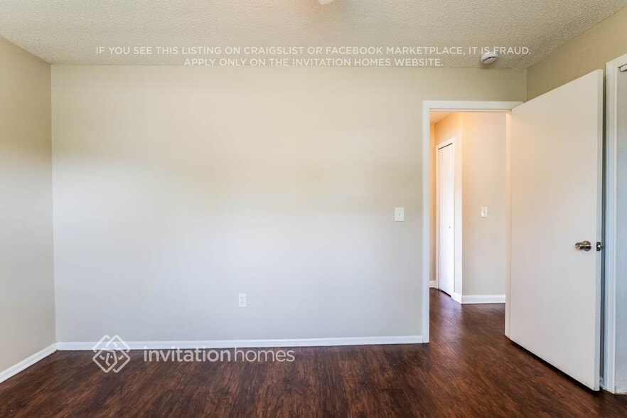 Building Photo - 3807 Spoonbill Ave