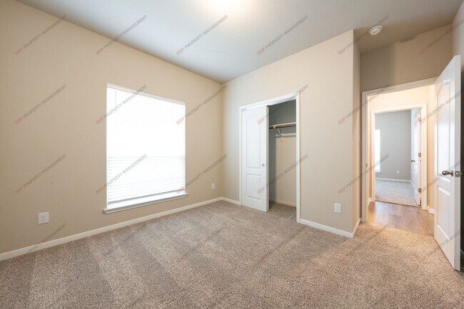 Building Photo - 5305 Friars Lp