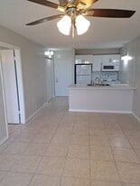Building Photo - 2771 Riverside Dr