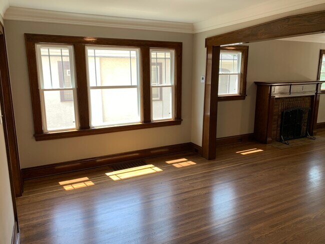 Dining room - 4021 23rd Ave S