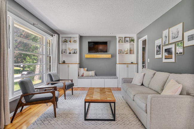 Building Photo - 2425 Cavell Ave S