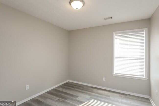 Building Photo - 721 Ashton Ln
