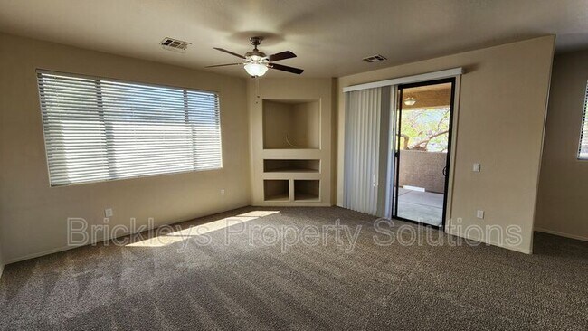 Building Photo - 705 W Queen Creek Rd
