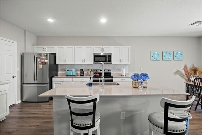 Building Photo - 7580 Freesia Trce
