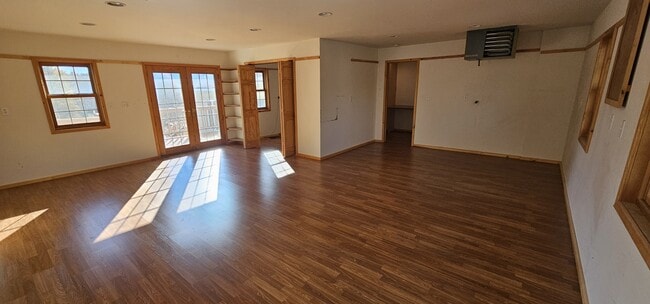 Building Photo - 2020 Crosstown Blvd NE