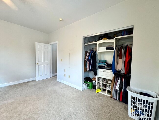 Building Photo - Charming 3 Bed/2 Full Bath in Columbia Tus...