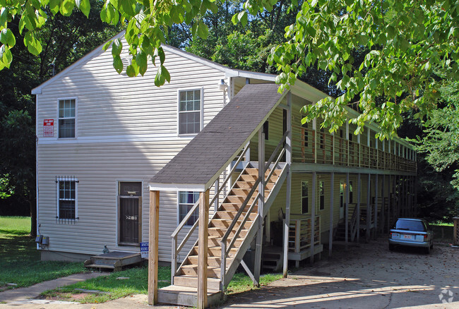 Building Photo - 1600 Poole Rd