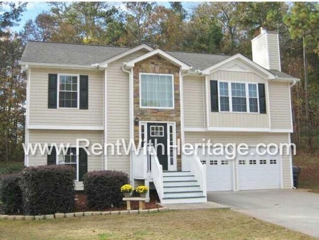 Building Photo - Immaculate 5-bedroom, 3-bath home in the Cedar Mountain Park subdivision in Douglasville, GA.