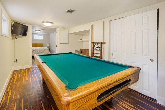 Building Photo - 3815 S Knox Ct