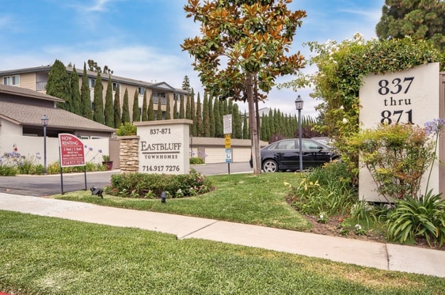 Building Photo - 781 Amigos Way