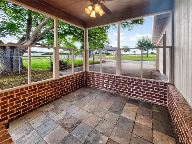 Building Photo - 1255 Vineyard Rd