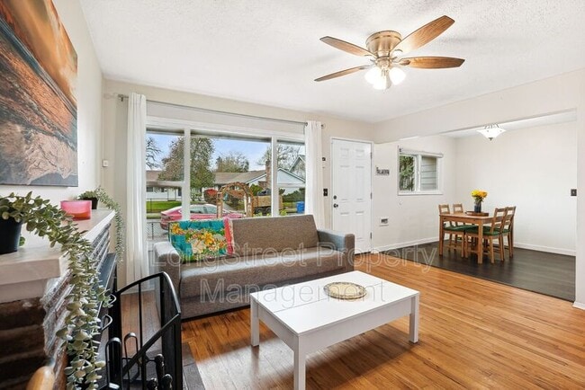 Building Photo - 3517 SE 67th Ave