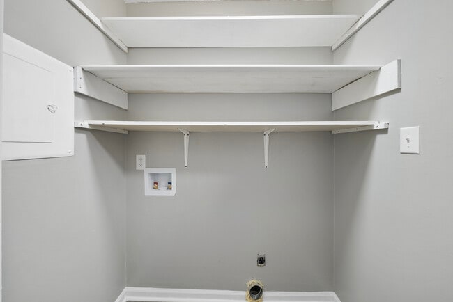 Building Photo - Mayodan