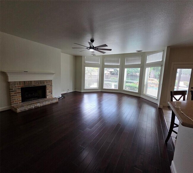 Building Photo - 8213 Endeavor Cir