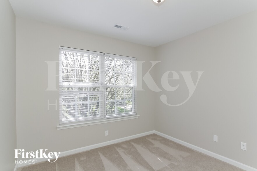 Building Photo - 11923 Withers Mill Dr