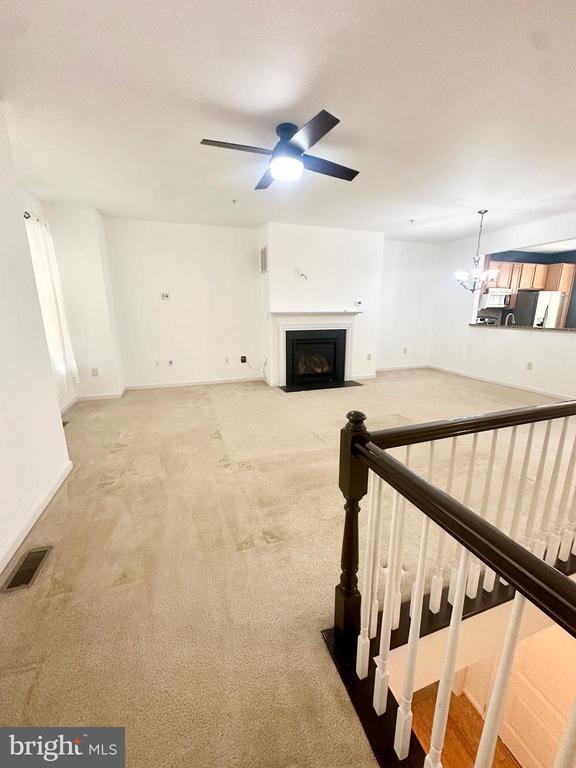 Building Photo - 19 Steeplechase Dr