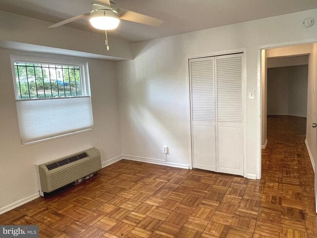 Building Photo - 1801 Clydesdale Pl NW