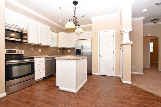 Building Photo - 405 Mc Kinney Ln