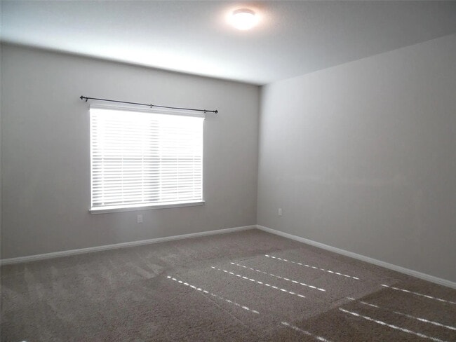 Building Photo - Room in House on Independence Ave