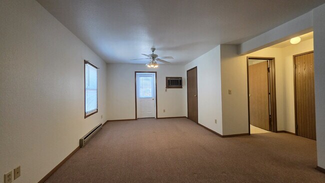 Building Photo - "Cozy Upper Studio Apartment in the Heart of Kimberly!"