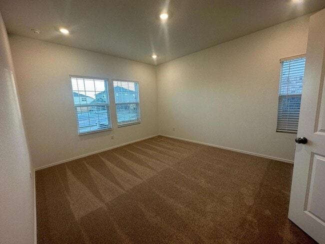 Building Photo - 1018 Ascari Ct