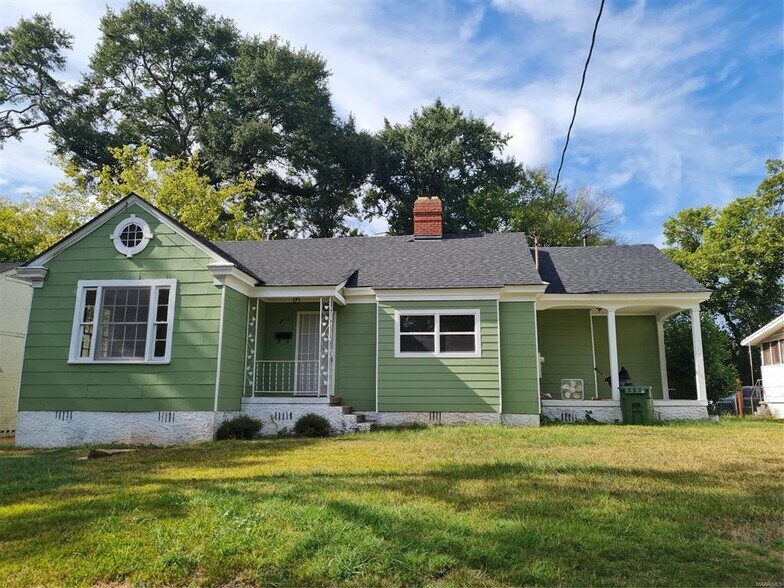 Building Photo - 2113 Brewton St