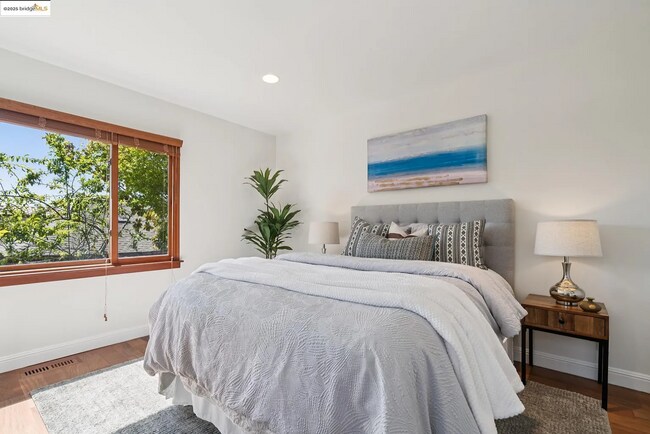 Building Photo - Berkeley Hills Beauty with Bay Views & Ele...