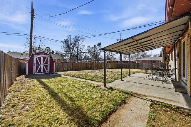 Building Photo - Beautiful 4-bedroom, 2-bathroom home located in the vibrant city of Westminster,