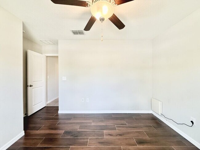 Building Photo - 17134 White Mangrove Dr