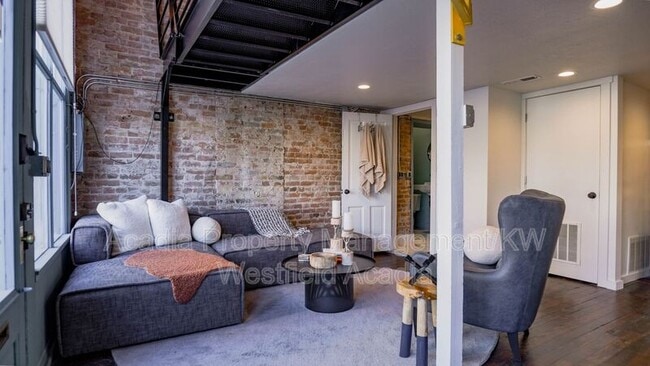 Building Photo - 20 Freedom Blvd 200 W