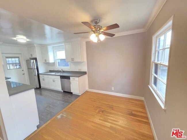 Building Photo - 5329 Vantage Ave