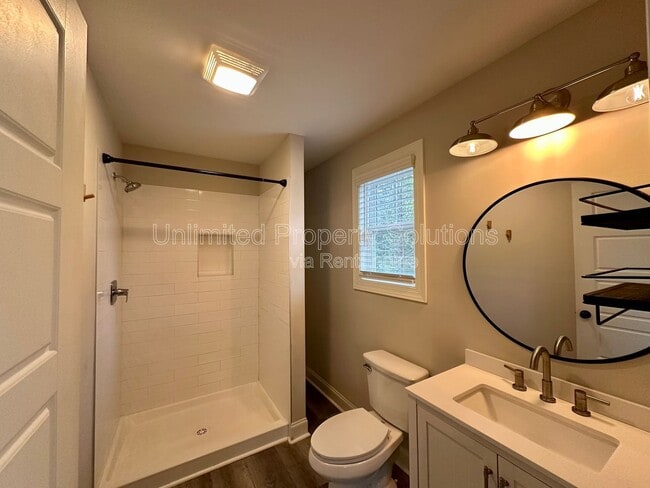 Building Photo - 70 Arlene Dr